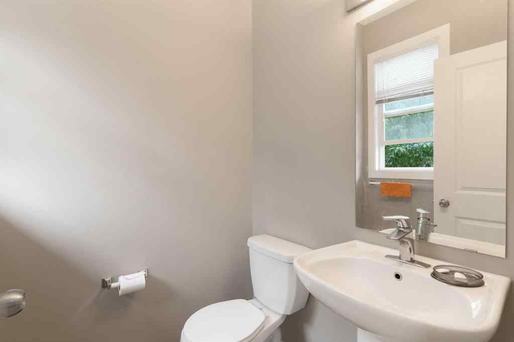 MLS® A2244520 - 172 New Brighton Point SE in New Brighton Calgary, Residential