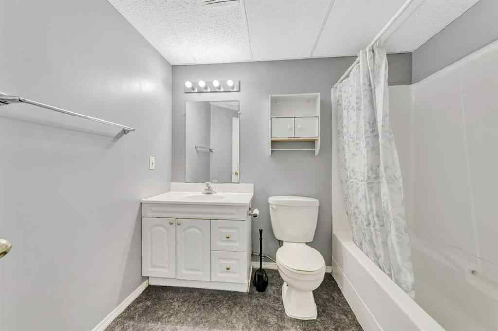 MLS® A2244522 - 4028 60 Avenue  in Southridge Lloydminster, Residential