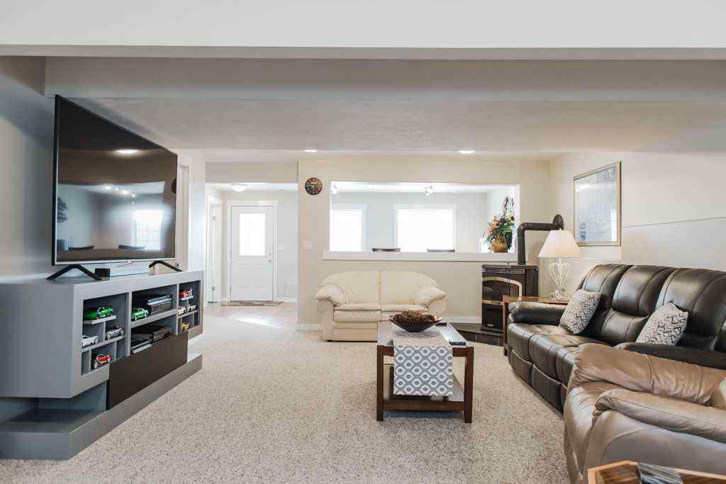 MLS® A2244530 - 10007 104 Street  in NONE Sexsmith, Residential