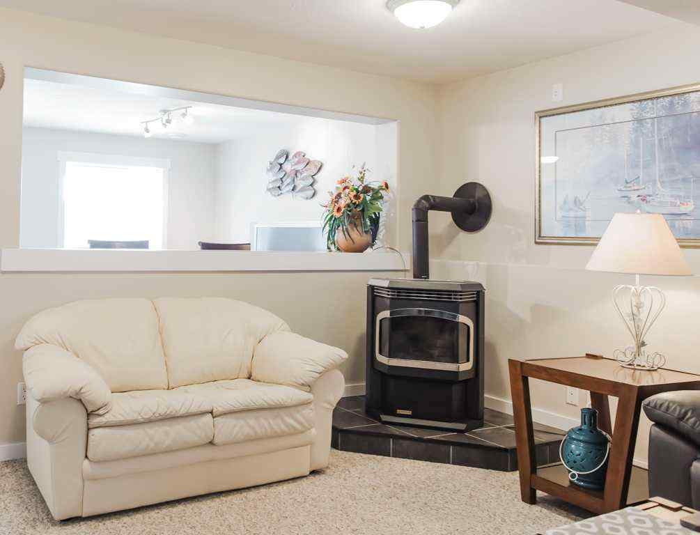 MLS® A2244530 - 10007 104 Street  in NONE Sexsmith, Residential