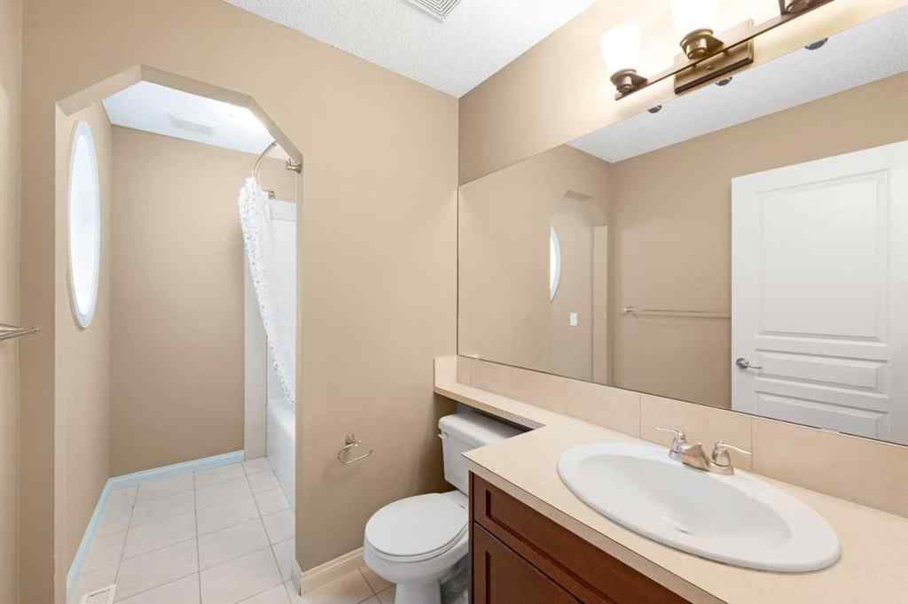 MLS® A2244540 - 18 Aspen Hills Manor SW in Aspen Woods Calgary, Residential