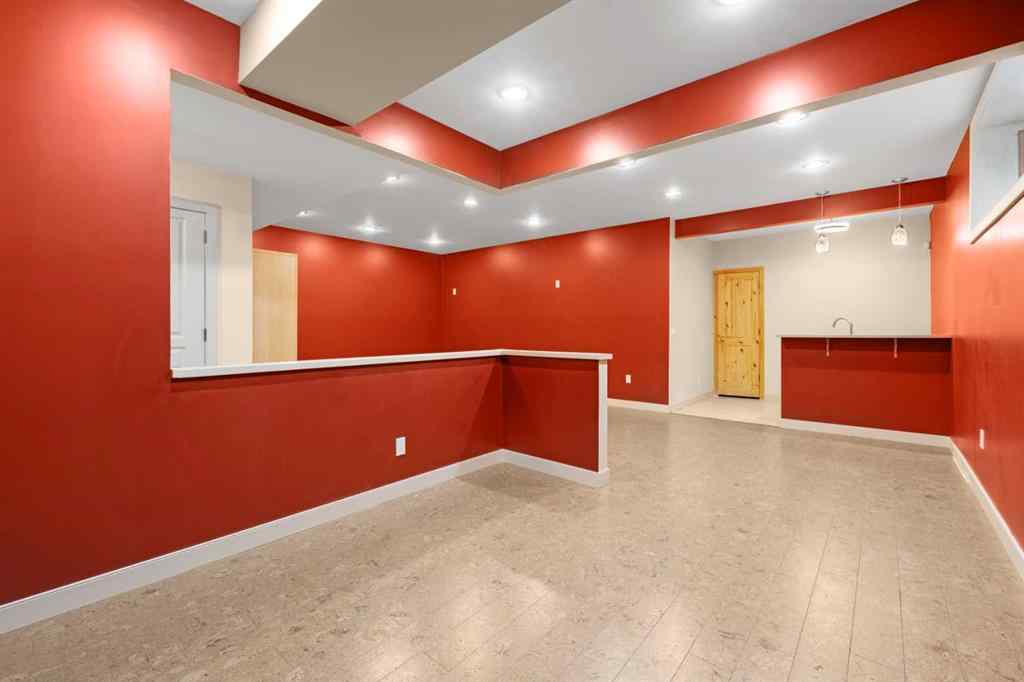 MLS® A2244540 - 18 Aspen Hills Manor SW in Aspen Woods Calgary, Residential