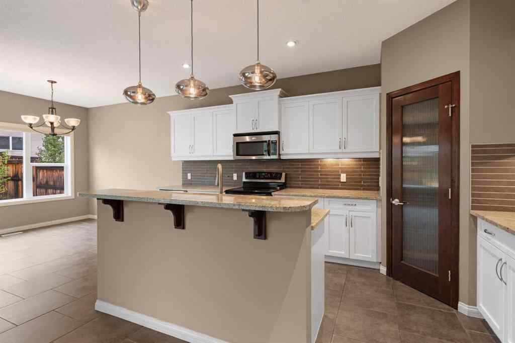 MLS® A2244540 - 18 Aspen Hills Manor SW in Aspen Woods Calgary, Residential