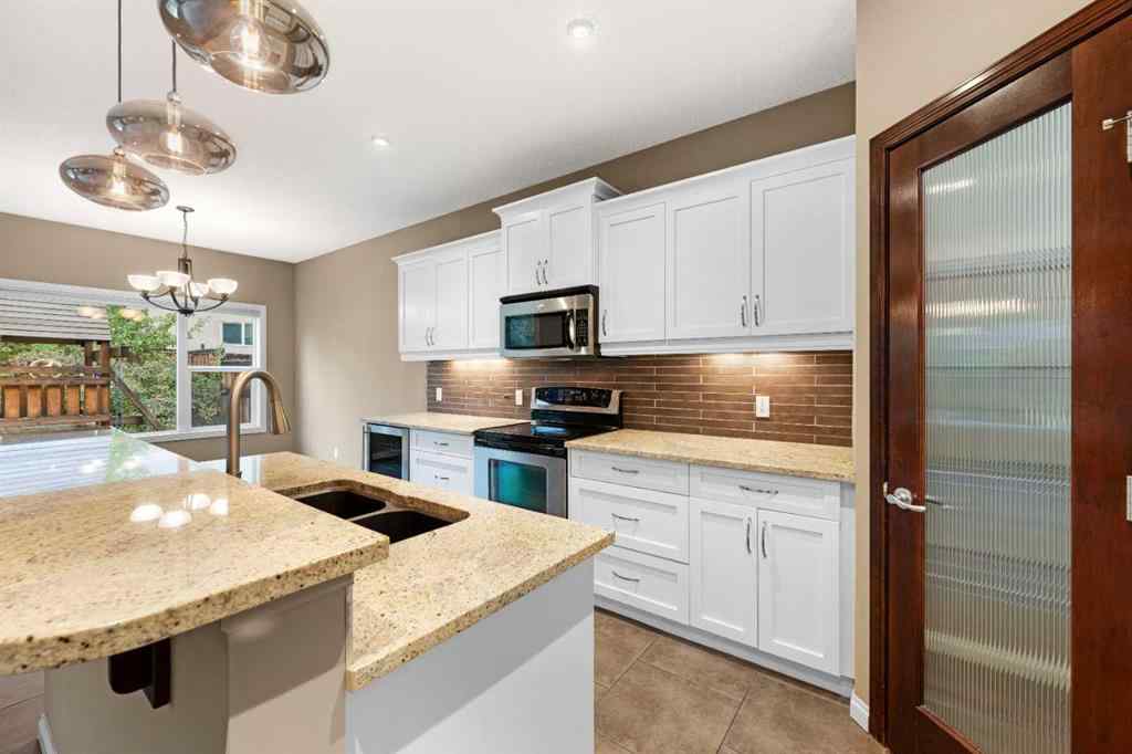 MLS® A2244540 - 18 Aspen Hills Manor SW in Aspen Woods Calgary, Residential