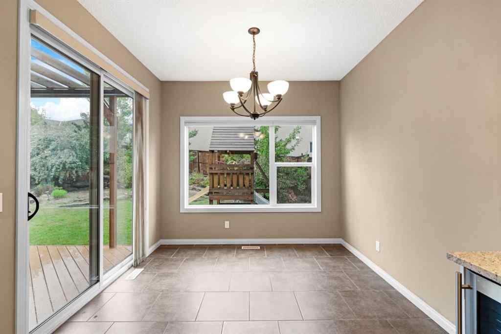 MLS® A2244540 - 18 Aspen Hills Manor SW in Aspen Woods Calgary, Residential