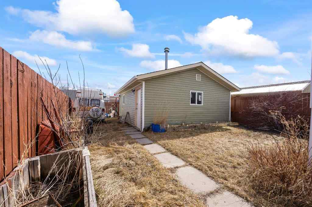 MLS® A2244546 - 31 Martinridge Place NE in Martindale Calgary, Residential
