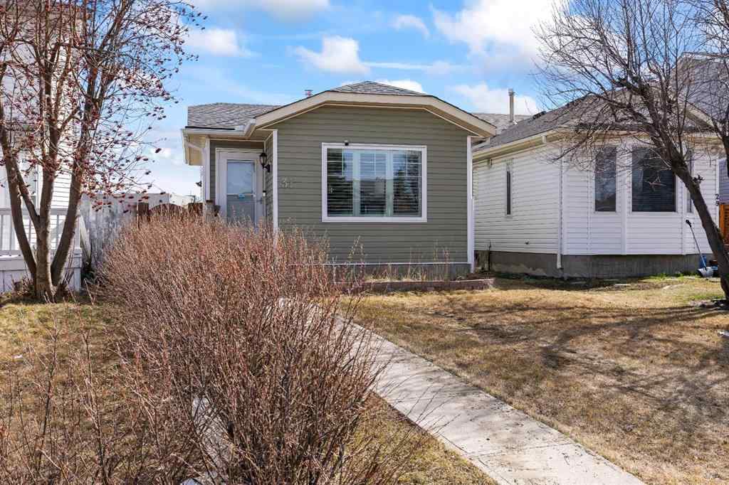 MLS® A2244546 - 31 Martinridge Place NE in Martindale Calgary, Residential