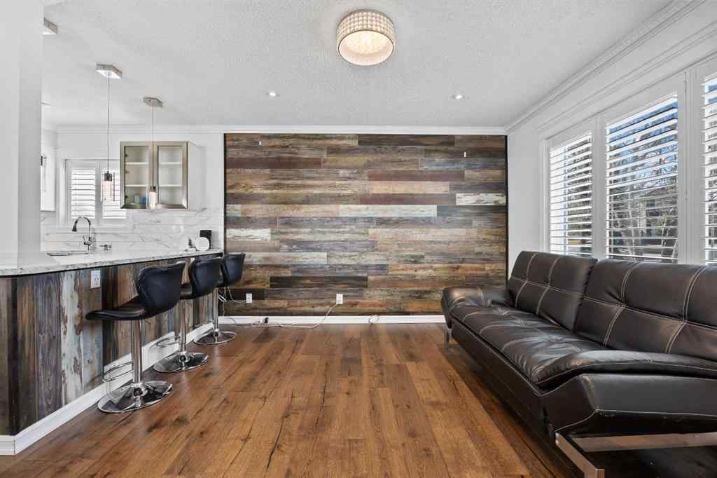 MLS® A2244546 - 31 Martinridge Place NE in Martindale Calgary, Residential