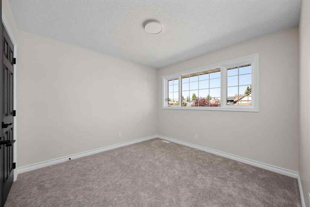 MLS® A2244561 - 21 Douglas Woods Manor SE in Douglasdale/Glen Calgary, Residential