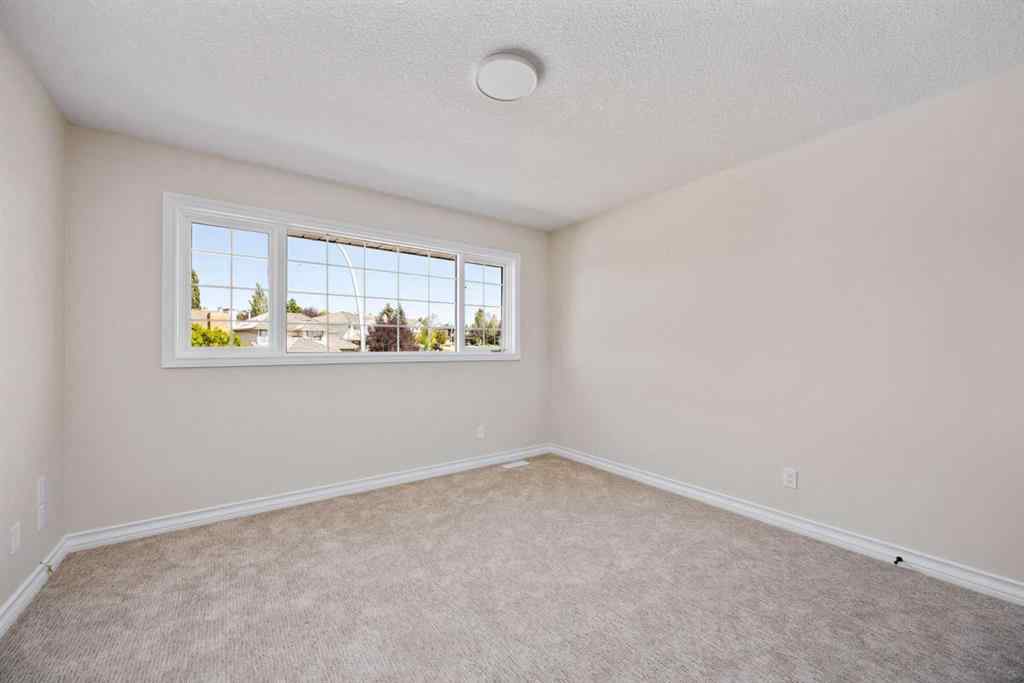 MLS® A2244561 - 21 Douglas Woods Manor SE in Douglasdale/Glen Calgary, Residential