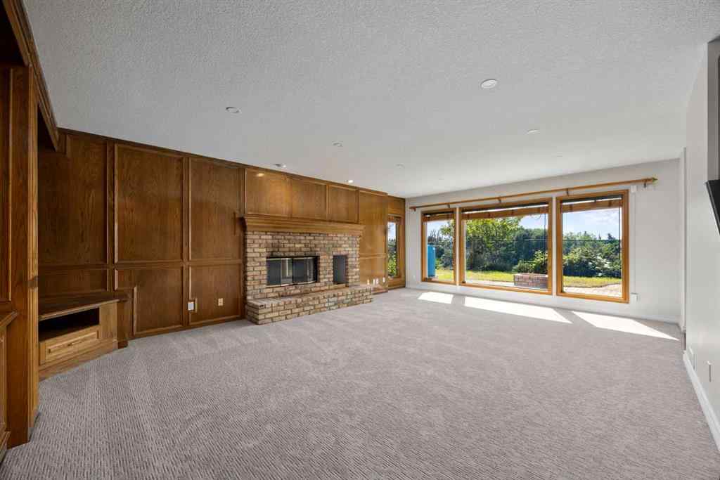 MLS® A2244561 - 21 Douglas Woods Manor SE in Douglasdale/Glen Calgary, Residential