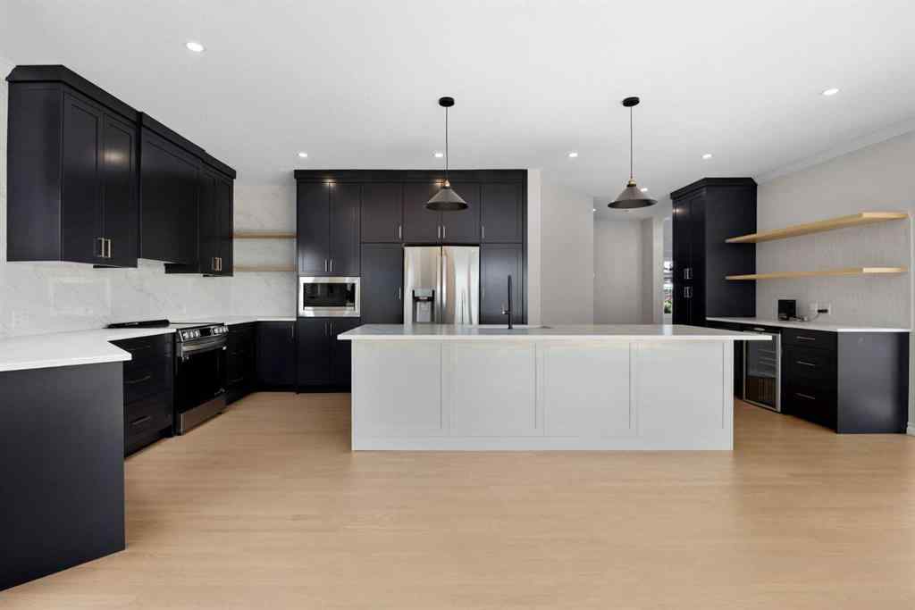 MLS® A2244561 - 21 Douglas Woods Manor SE in Douglasdale/Glen Calgary, Residential