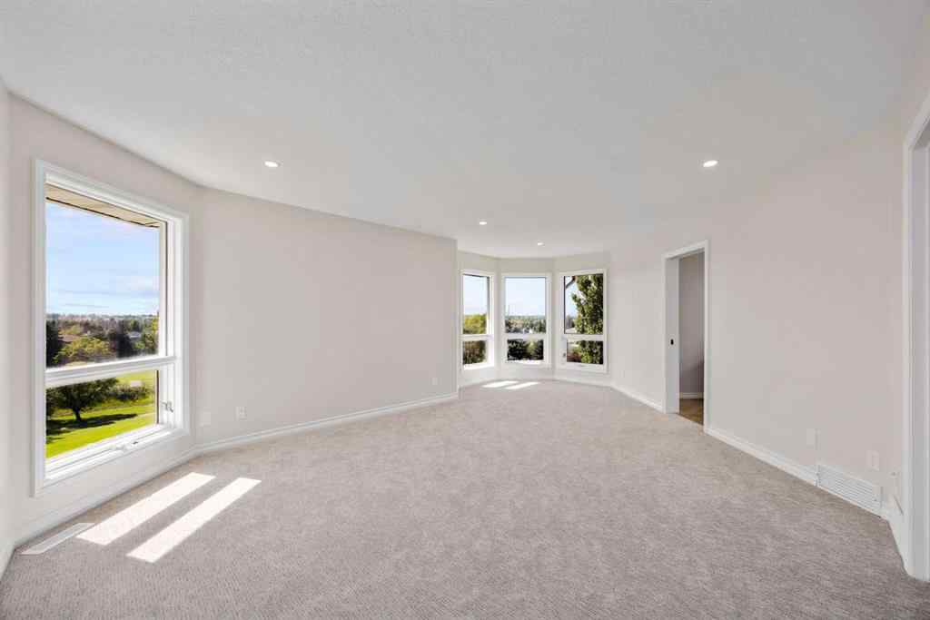 MLS® A2244561 - 21 Douglas Woods Manor SE in Douglasdale/Glen Calgary, Residential