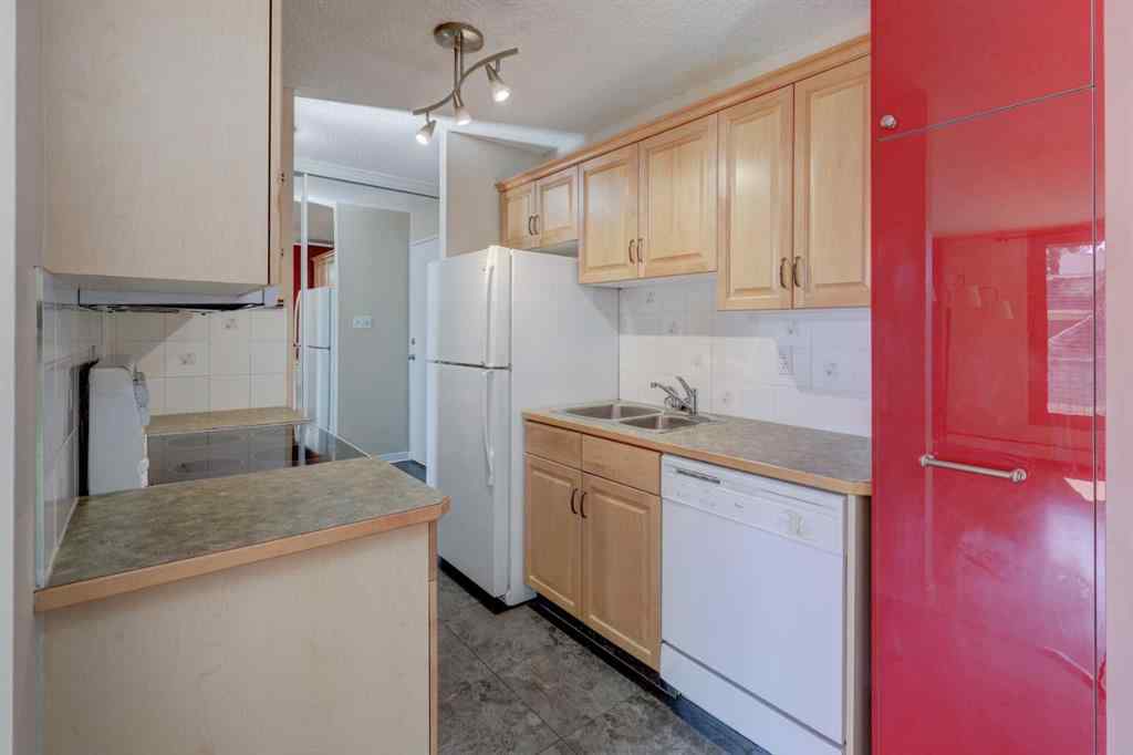 MLS® A2244566 - Unit #304 1213 13 Avenue SW in Beltline Calgary, Residential