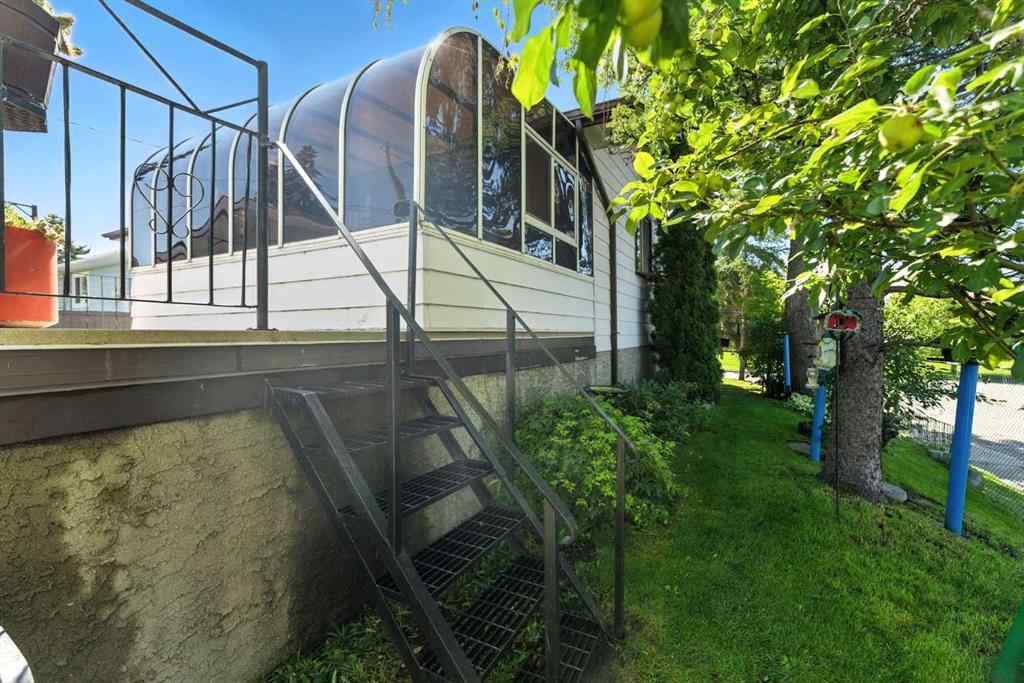 MLS® A2244567 - 5720 Madigan Drive NE in Marlborough Park Calgary, Residential