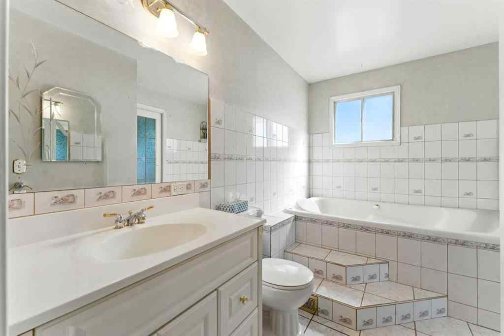MLS® A2244567 - 5720 Madigan Drive NE in Marlborough Park Calgary, Residential