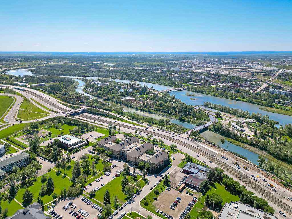 MLS® A2244573 - Unit #306 532 5 Avenue NE in Renfrew Calgary, Residential