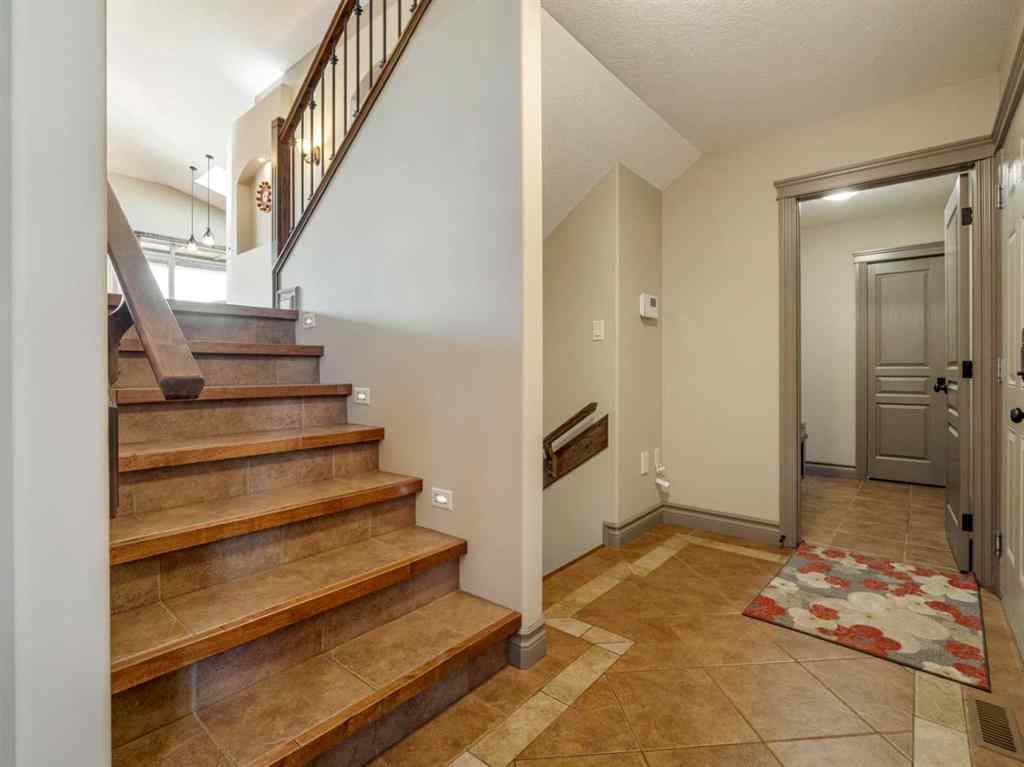 MLS® A2244586 - 629 Southgate Boulevard S in Southgate Lethbridge, Residential