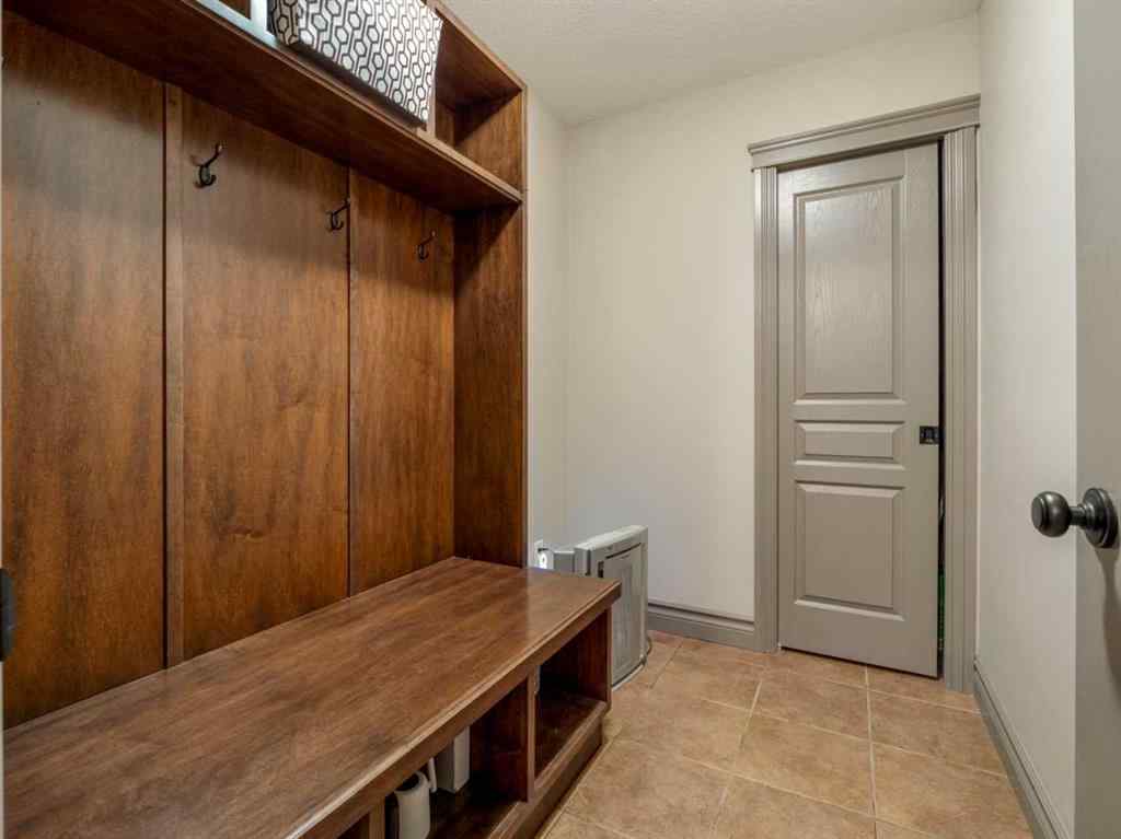 MLS® A2244586 - 629 Southgate Boulevard S in Southgate Lethbridge, Residential