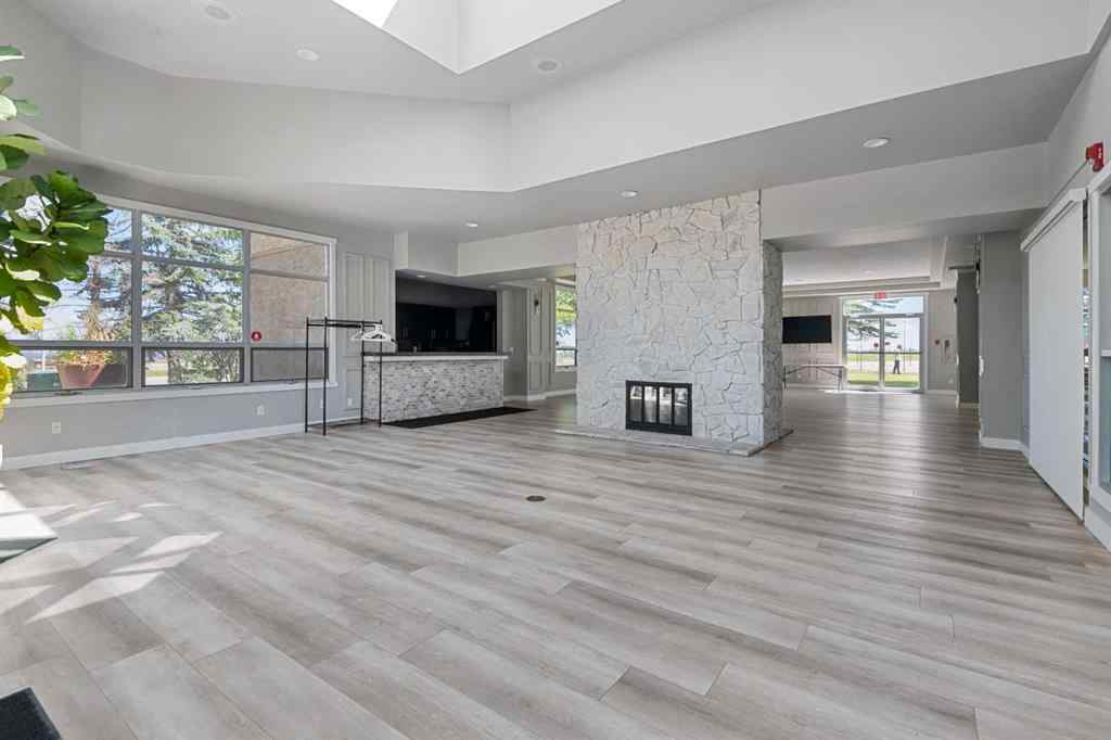 MLS® A2244594 - Unit #4 218 Village Terrace SW in Patterson Calgary, Residential