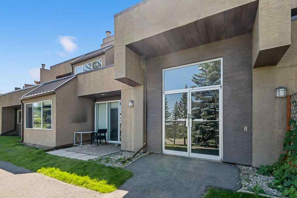 MLS® A2244594 - Unit #4 218 Village Terrace SW in Patterson Calgary, Residential