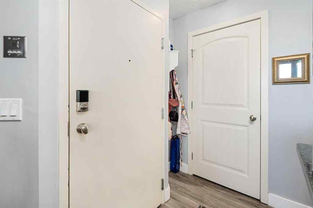 MLS® A2244594 - Unit #4 218 Village Terrace SW in Patterson Calgary, Residential