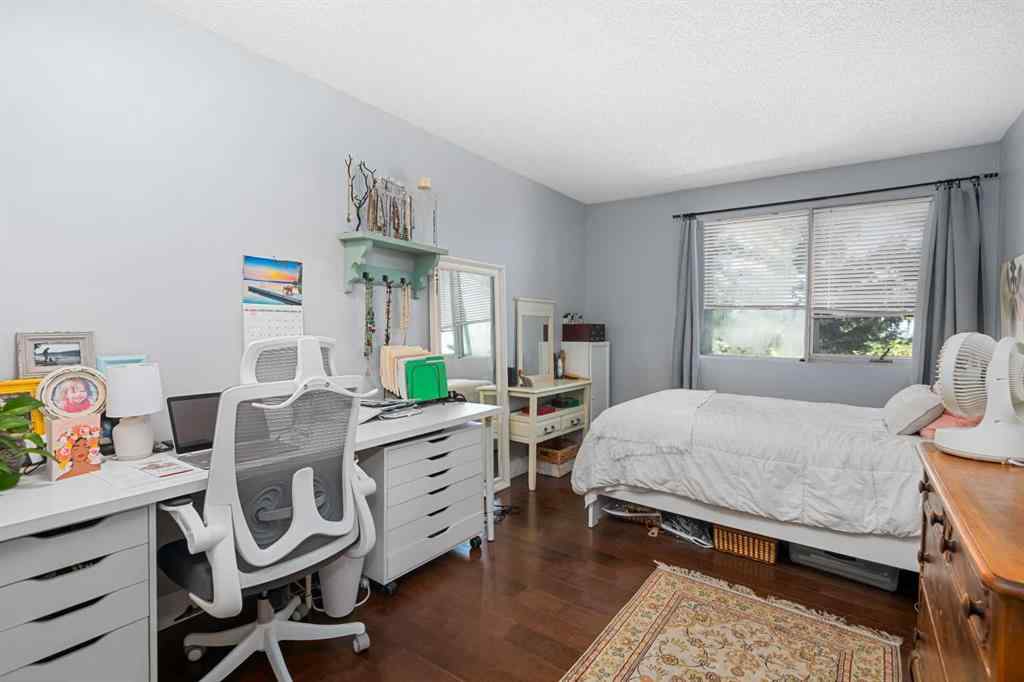 MLS® A2244594 - Unit #4 218 Village Terrace SW in Patterson Calgary, Residential