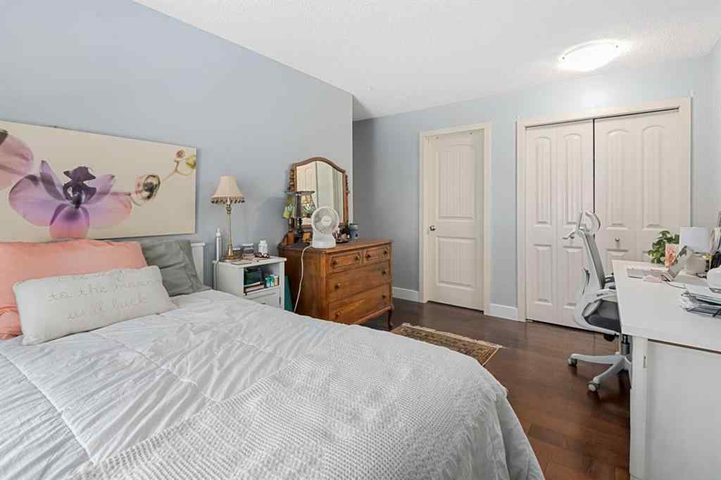 MLS® A2244594 - Unit #4 218 Village Terrace SW in Patterson Calgary, Residential