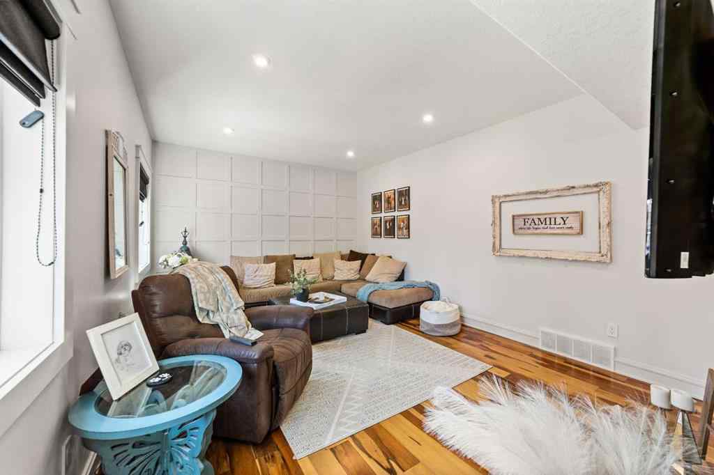 MLS® A2244601 - 71 Harrison Green  in NONE Olds, Residential