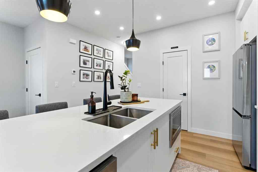 MLS® A2244605 - 20 Heritage Lane  in Heritage Hills Cochrane, Residential