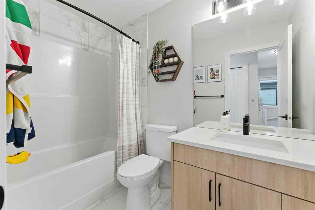 MLS® A2244605 - 20 Heritage Lane  in Heritage Hills Cochrane, Residential