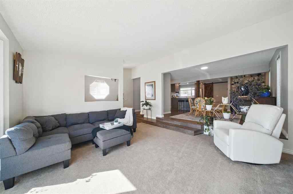 MLS® A2244611 - 828 Hunterston Crescent NW in Huntington Hills Calgary, Residential