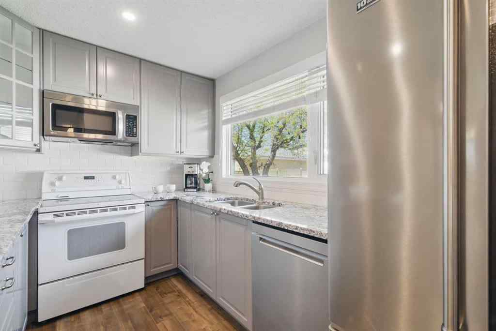MLS® A2244611 - 828 Hunterston Crescent NW in Huntington Hills Calgary, Residential