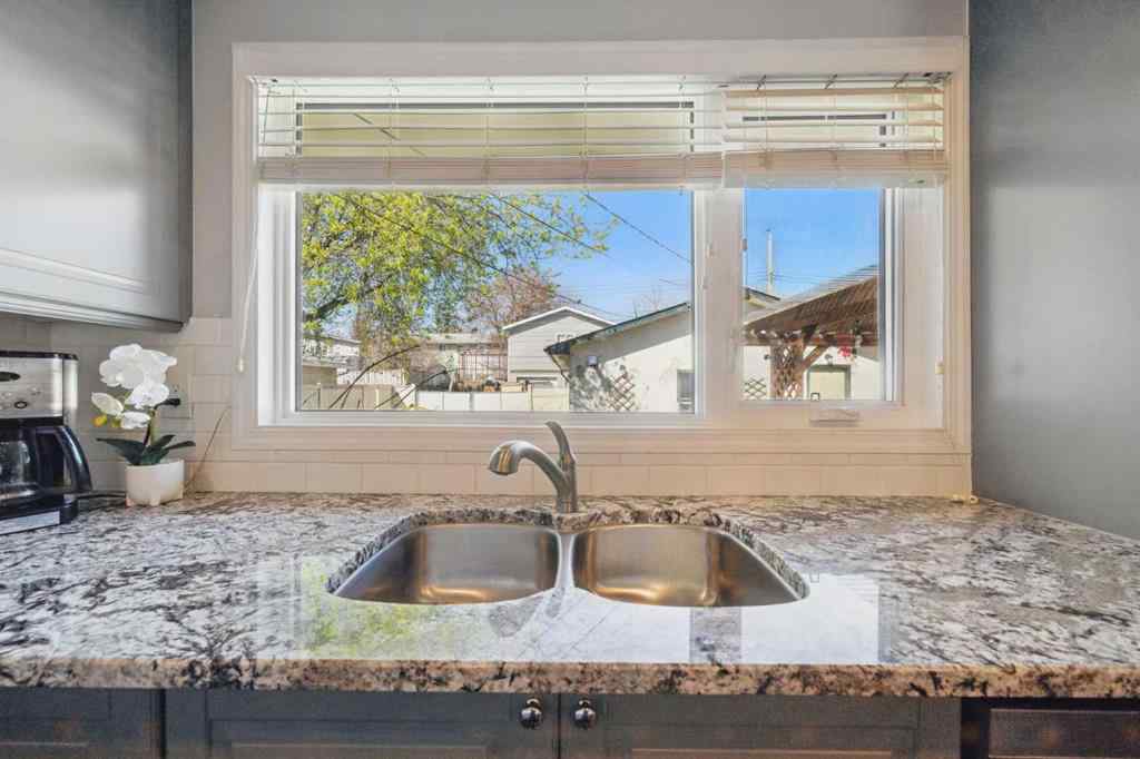 MLS® A2244611 - 828 Hunterston Crescent NW in Huntington Hills Calgary, Residential
