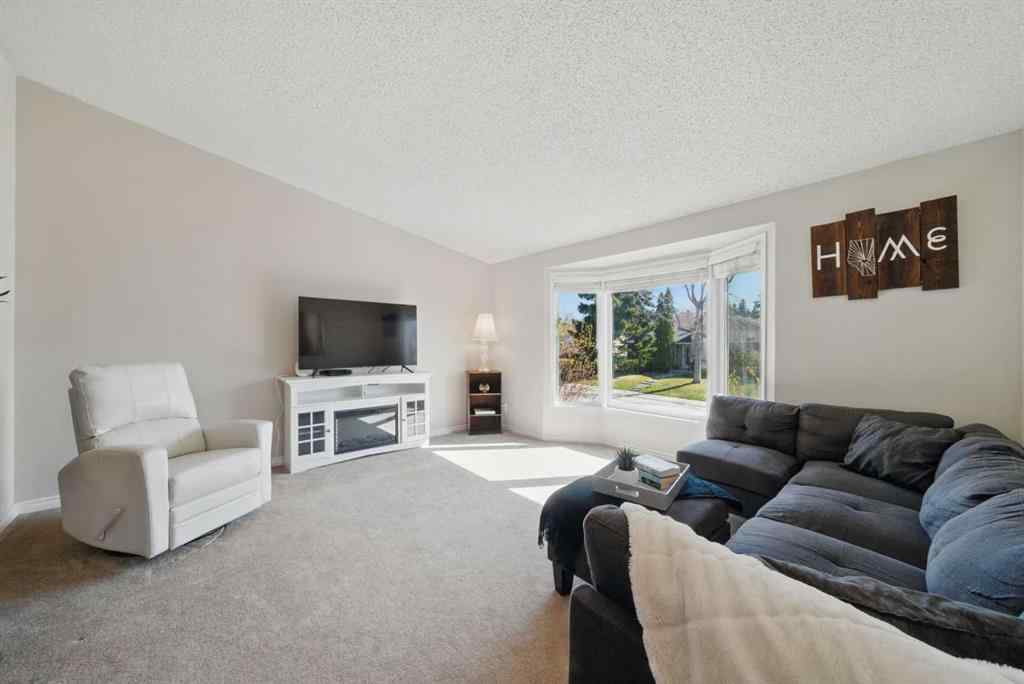 MLS® A2244611 - 828 Hunterston Crescent NW in Huntington Hills Calgary, Residential