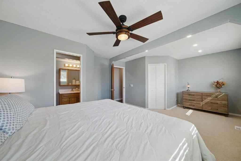 MLS® A2244611 - 828 Hunterston Crescent NW in Huntington Hills Calgary, Residential