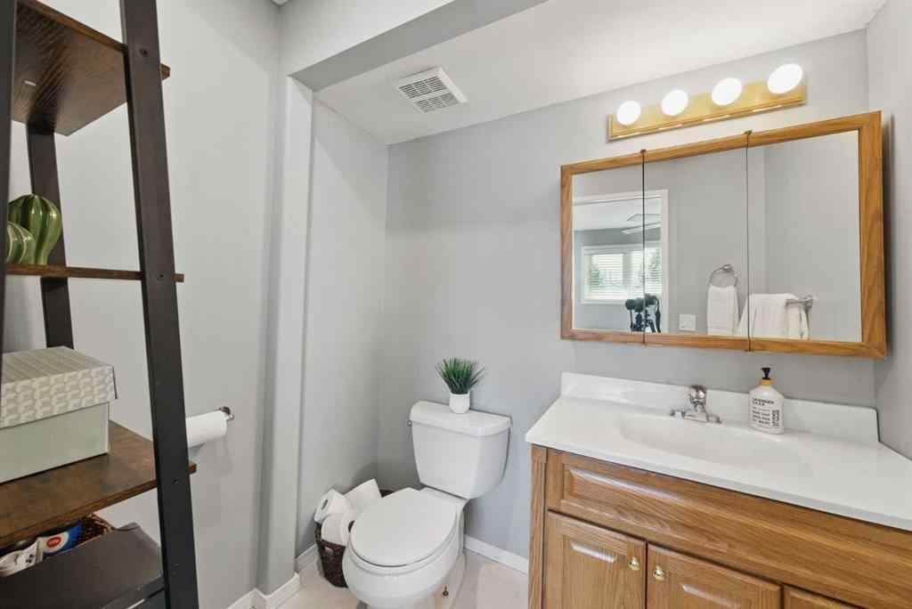 MLS® A2244611 - 828 Hunterston Crescent NW in Huntington Hills Calgary, Residential