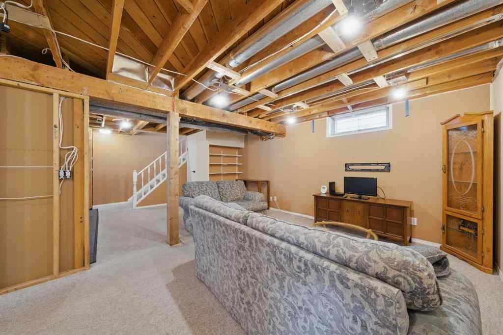 MLS® A2244611 - 828 Hunterston Crescent NW in Huntington Hills Calgary, Residential