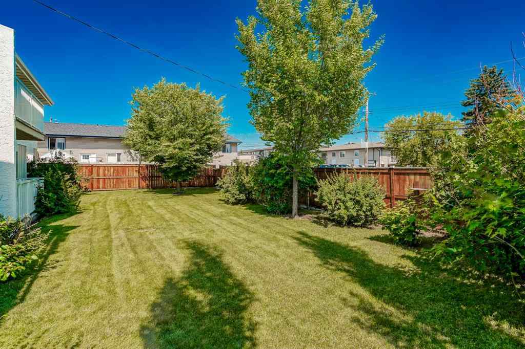 MLS® A2244613 - Unit #1 4328 75 Street NW in Bowness Calgary, Residential