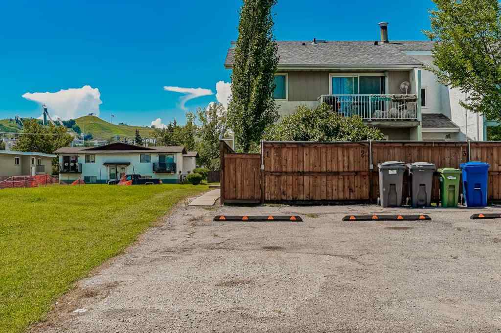 MLS® A2244613 - Unit #1 4328 75 Street NW in Bowness Calgary, Residential