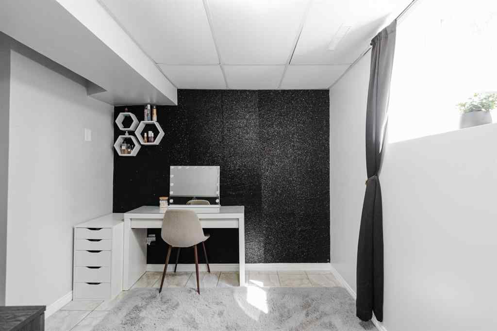 MLS® A2244617 - 208 Silvertip Place  in Thickwood Fort McMurray, Residential