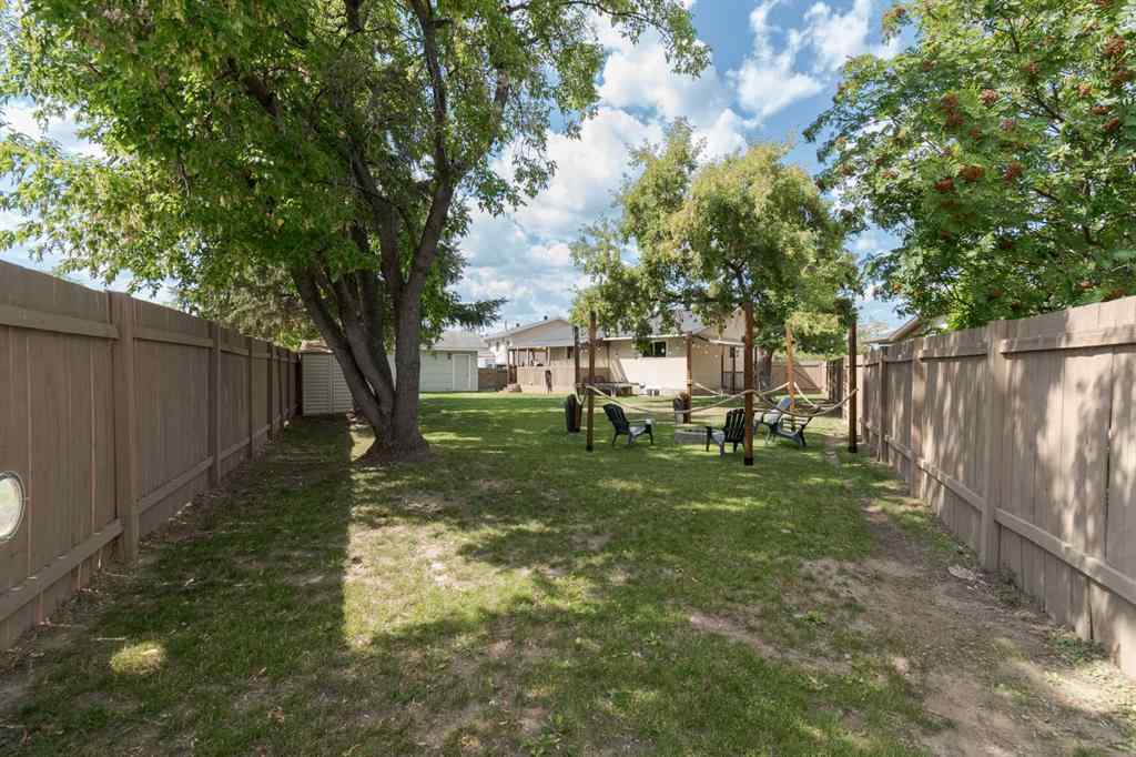 MLS® A2244617 - 208 Silvertip Place  in Thickwood Fort McMurray, Residential