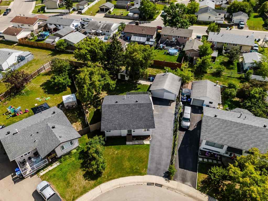 MLS® A2244617 - 208 Silvertip Place  in Thickwood Fort McMurray, Residential