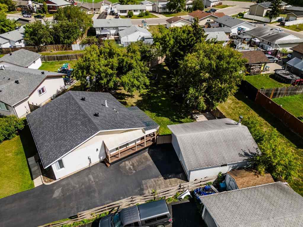 MLS® A2244617 - 208 Silvertip Place  in Thickwood Fort McMurray, Residential