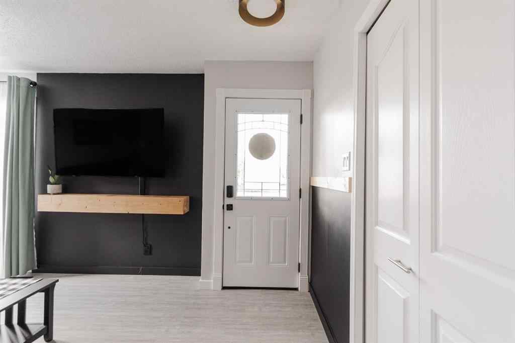 MLS® A2244617 - 208 Silvertip Place  in Thickwood Fort McMurray, Residential