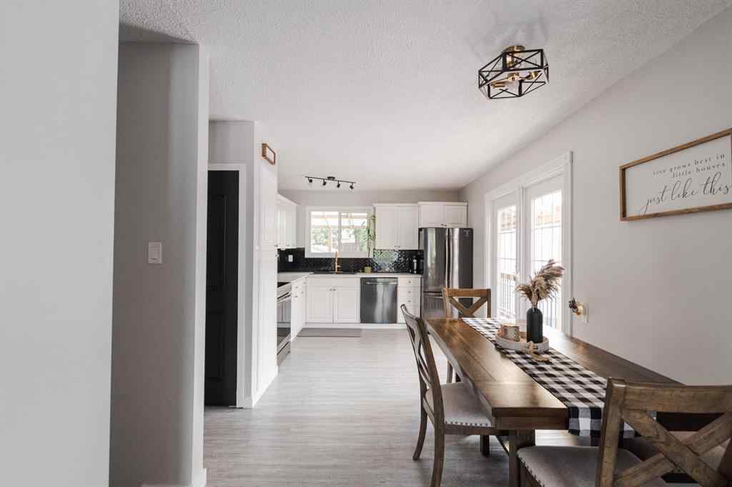 MLS® A2244617 - 208 Silvertip Place  in Thickwood Fort McMurray, Residential