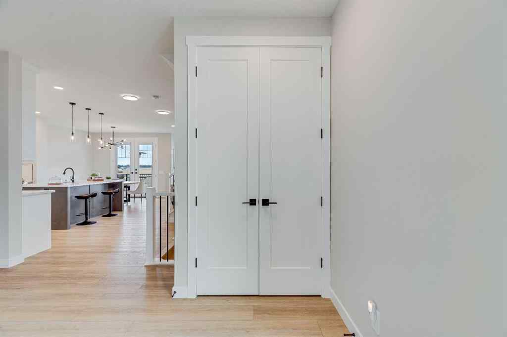 MLS® A2244624 - 479 Kinniburgh Loop  in Kinniburgh South Chestermere, Residential