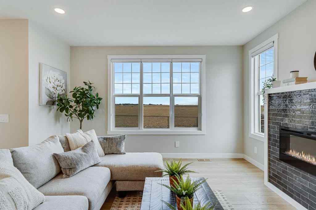 MLS® A2244624 - 479 Kinniburgh Loop  in Kinniburgh South Chestermere, Residential