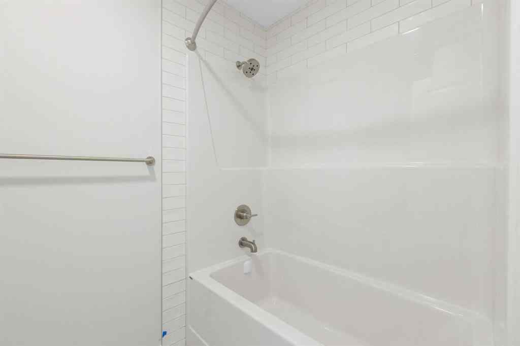MLS® A2244626 - 69 Royston Grove NW in Haskayne Calgary, Residential