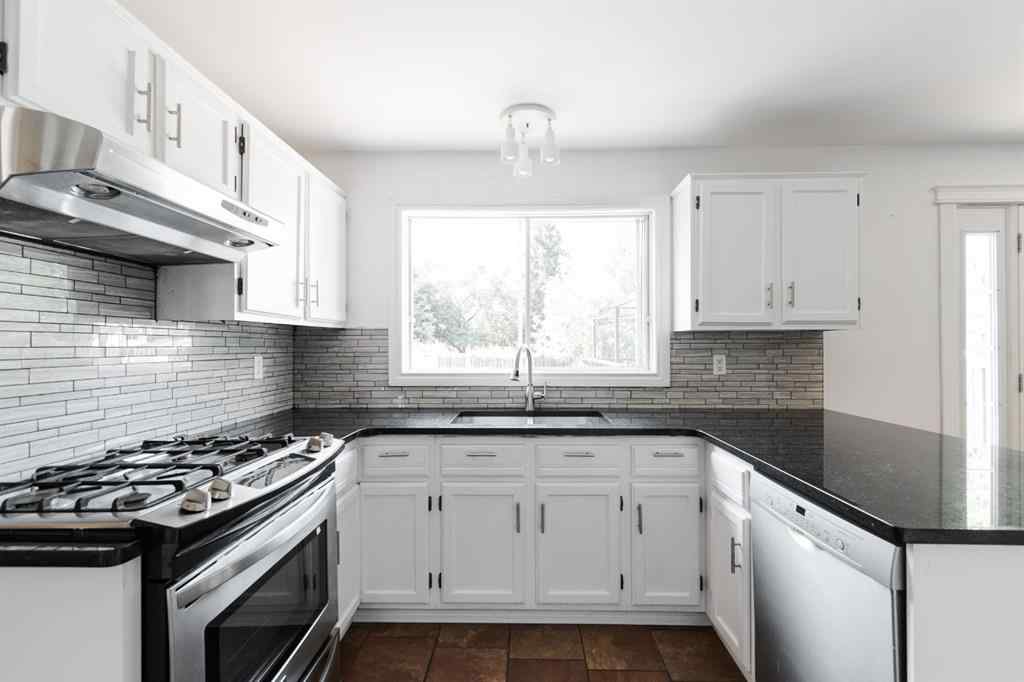 MLS® A2244628 - 182 Sifton Avenue  in Thickwood Fort McMurray, Residential